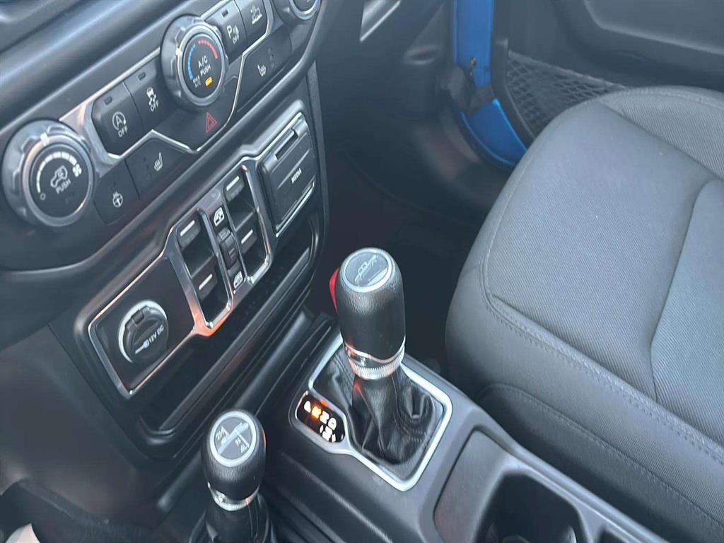 2021 Jeep Gladiator Willys 4x4 2021 Jeep Gladiator Willys 4x4