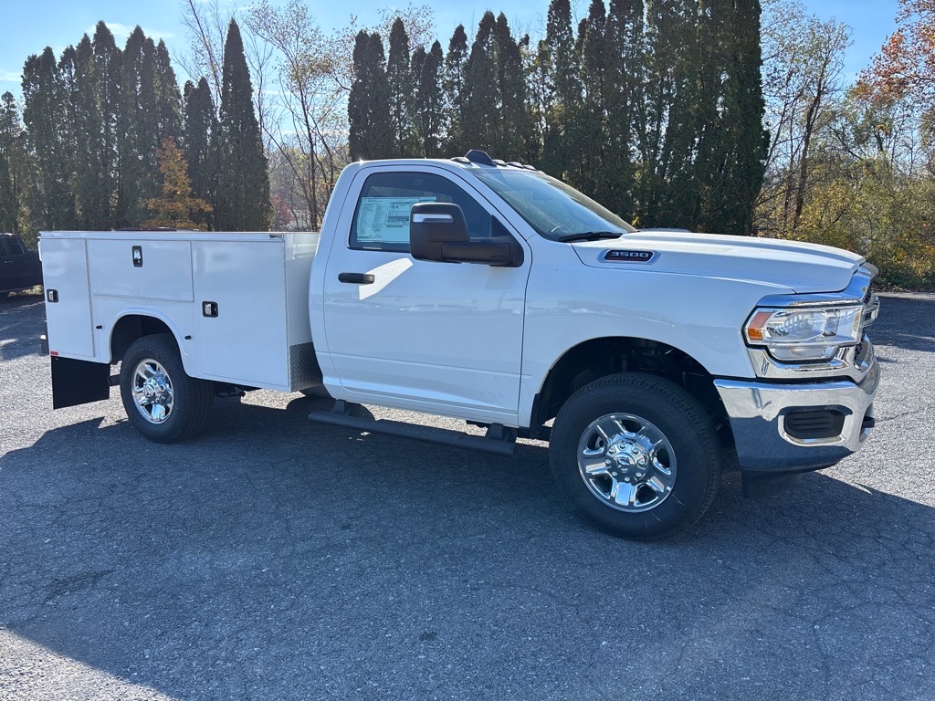 2024 RAM Ram 3500 Chassis Cab RAM 3500 TRADESMAN CHASSIS REGULAR CAB 4X4 60 CA