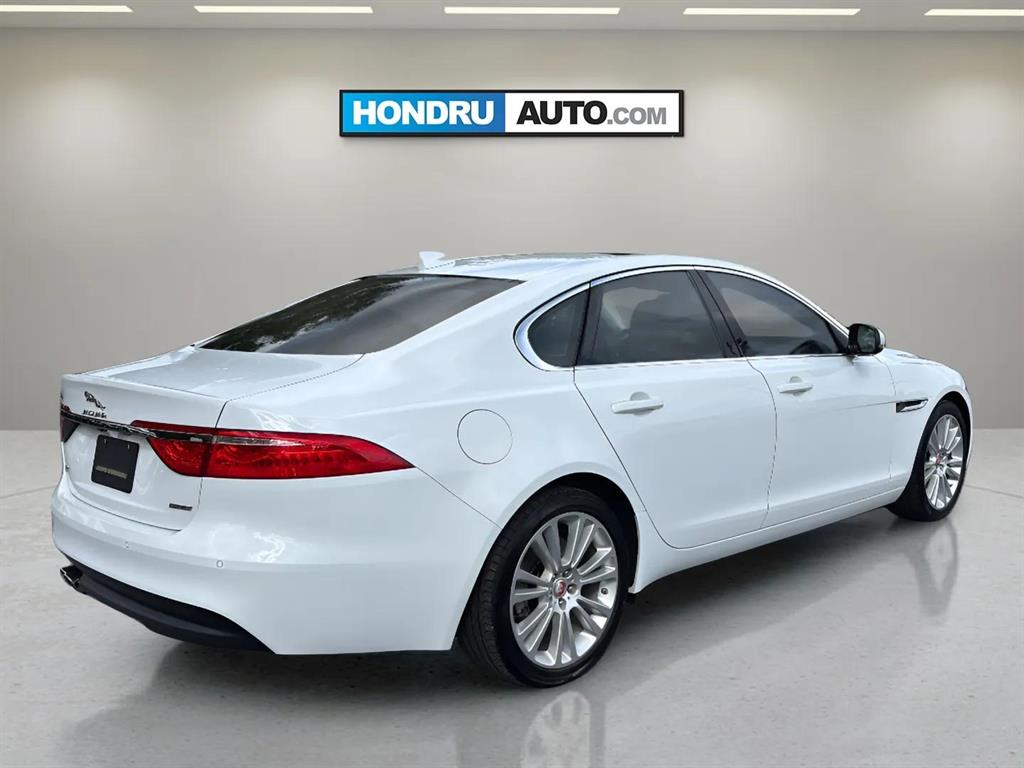 2017 Jaguar XF 20d Prestige 2017 Jaguar XF 20d Prestige
