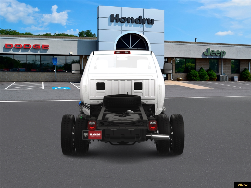 2024 RAM Ram 5500 Chassis Cab RAM 5500 TRADESMAN CHASSIS REGULAR CAB 4X4 60 CA