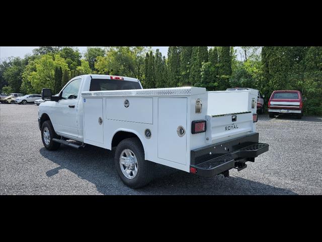 2024 RAM Ram 3500 Chassis Cab RAM 3500 TRADESMAN CHASSIS REGULAR CAB 4X4 60 CA