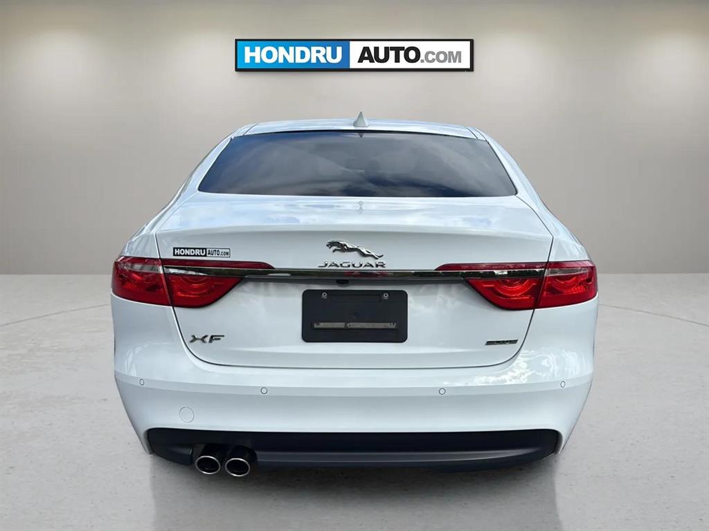 2017 Jaguar XF 20d Prestige 2017 Jaguar XF 20d Prestige