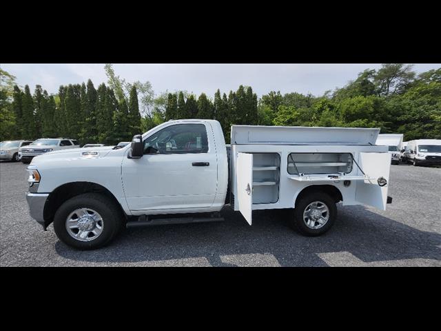 2024 RAM Ram 3500 Chassis Cab RAM 3500 TRADESMAN CHASSIS REGULAR CAB 4X4 60 CA