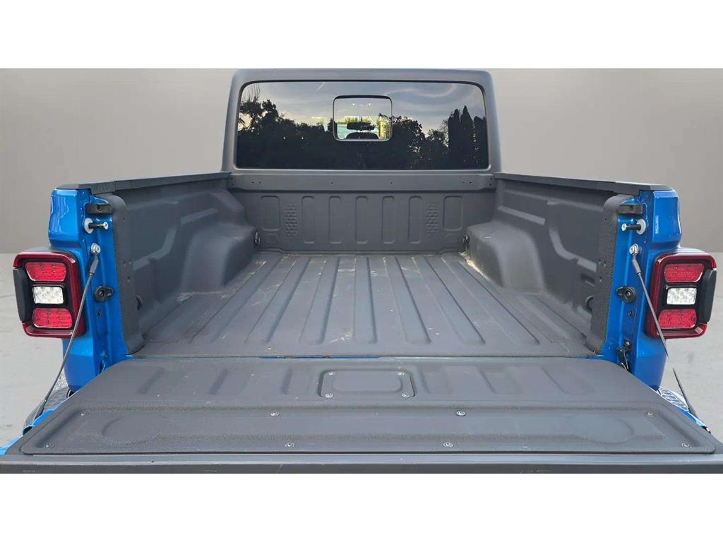 2021 Jeep Gladiator Willys 4x4 2021 Jeep Gladiator Willys 4x4