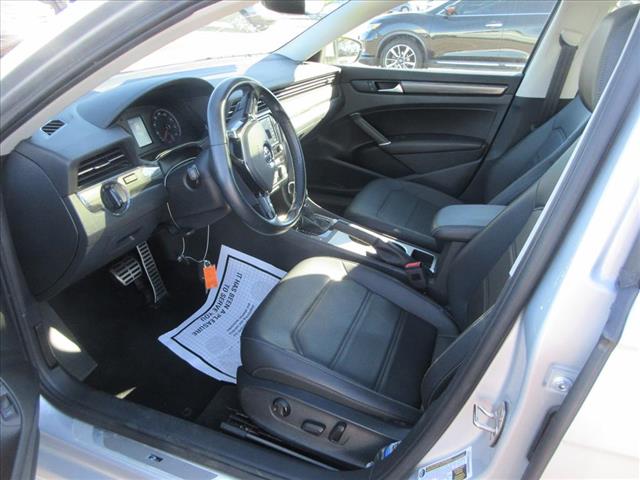 2020 Volkswagen Passat R-Line