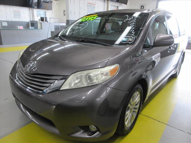 2012 Toyota Sienna