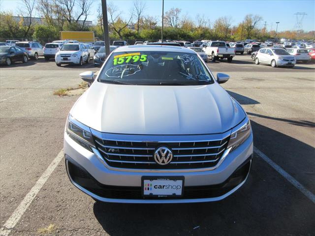 2020 Volkswagen Passat R-Line