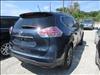 2016 Nissan Rogue SL - thumbnail 4