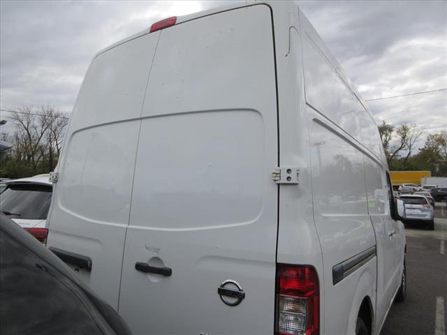 2017 Nissan NV 3500 HD SL