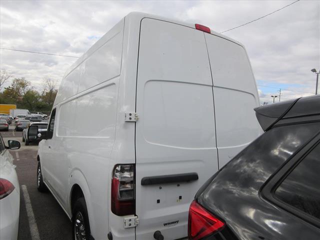 2017 Nissan NV 3500 HD SL