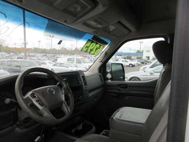 2017 Nissan NV 3500 HD SL