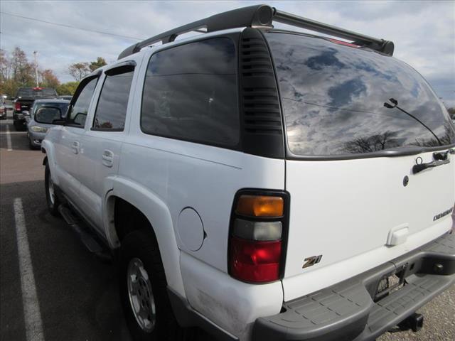 2004 Chevrolet Tahoe Base