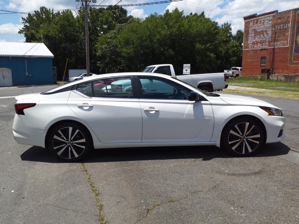 2021 Nissan Altima 2.5 SR