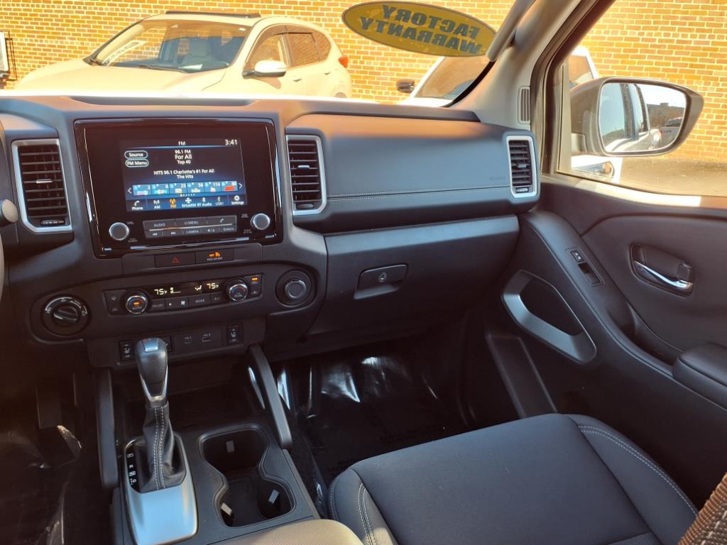 2023 Nissan Frontier SV