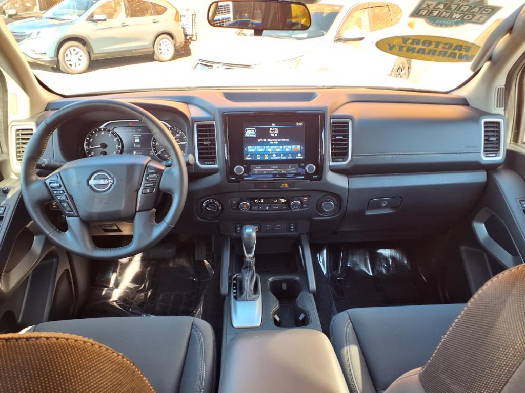 2023 Nissan Frontier SV