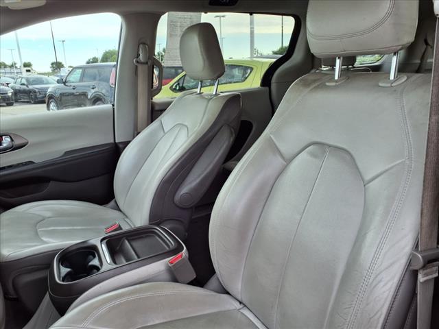 2017 Chrysler Pacifica Touring-L