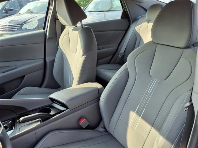 2021 Hyundai ELANTRA SEL