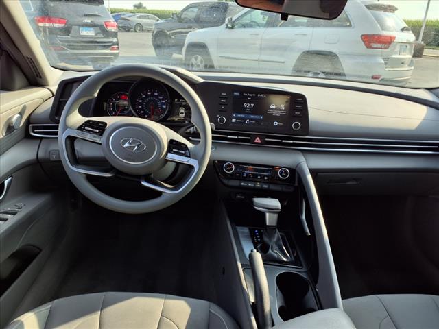 2021 Hyundai ELANTRA SEL