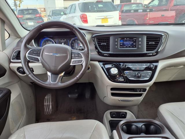 2017 Chrysler Pacifica Touring-L