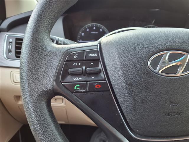 2017 Hyundai SONATA SE