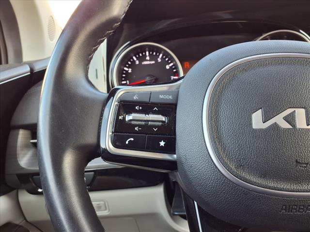 2023 Kia Carnival EX