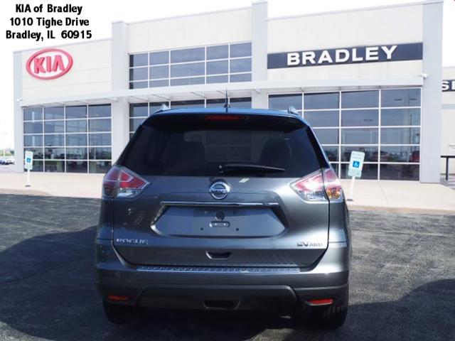 2016 Nissan Rogue SV
