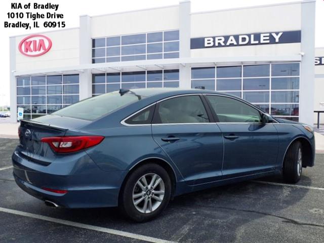 2017 Hyundai SONATA SE