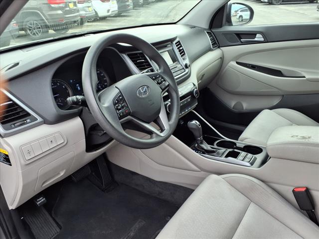 2016 Hyundai TUCSON SE