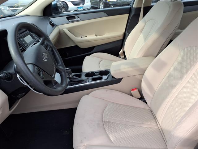2017 Hyundai SONATA SE