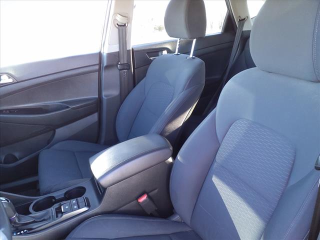 2021 Hyundai TUCSON SE