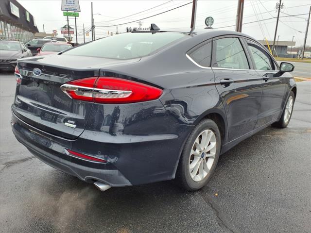 2020 Ford Fusion SE