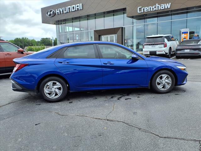 2024 Hyundai ELANTRA SE
