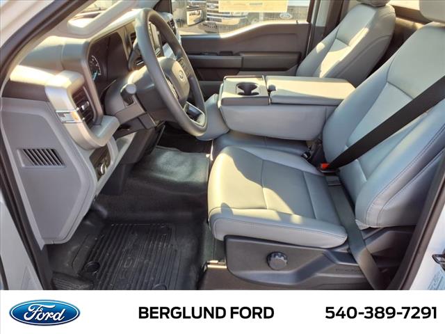 2025 Ford F-550 XL - Photo 10