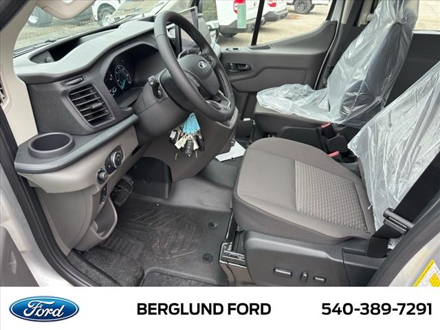 2025 Ford Transit XLT - Photo 11