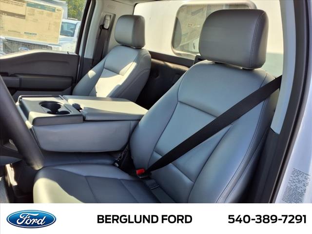 2025 Ford F-550 XL - Photo 11