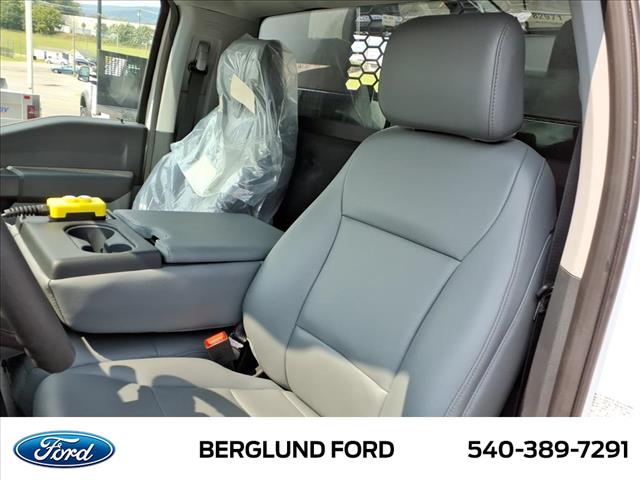 2025 Ford F-550 XL - Photo 11