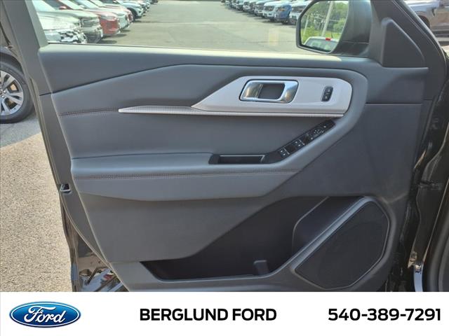 2025 Ford Explorer Active - Photo 11