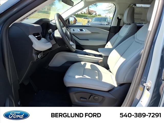 2025 Ford Explorer Active - Photo 11