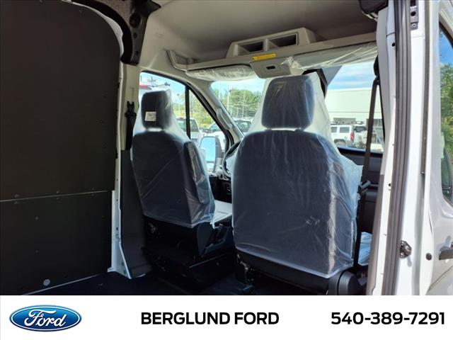 2025 Ford Transit Base - Photo 11