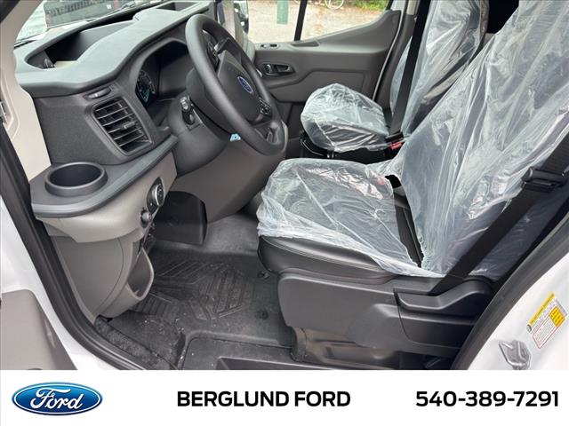2025 Ford Transit Base - Photo 11
