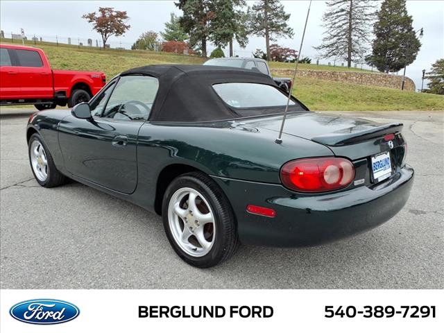 2002 Mazda MX-5 Miata  - Photo 11