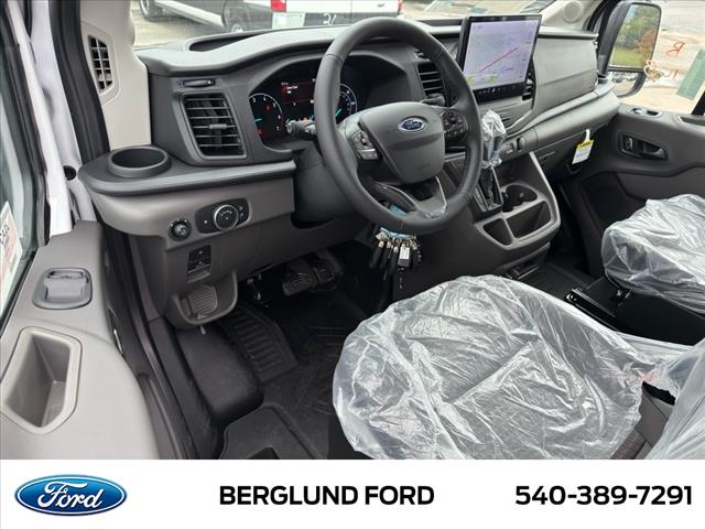 2025 Ford Transit XL - Photo 12