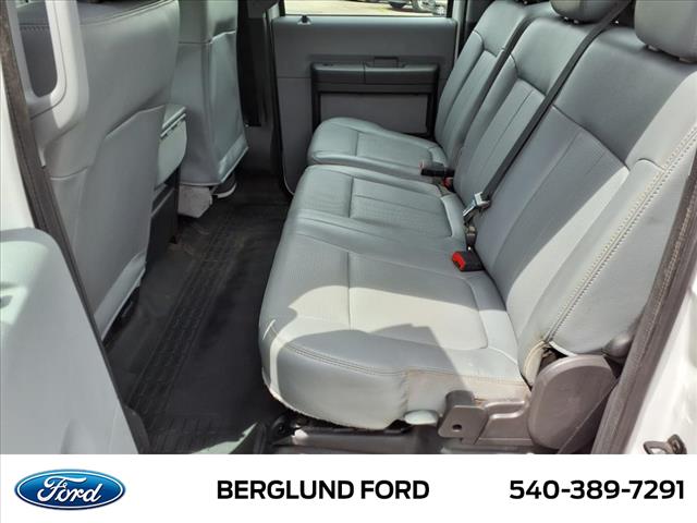 2016 Ford F-550 XL - Photo 12