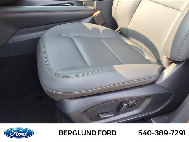 2025 Ford Explorer Active - Photo 12
