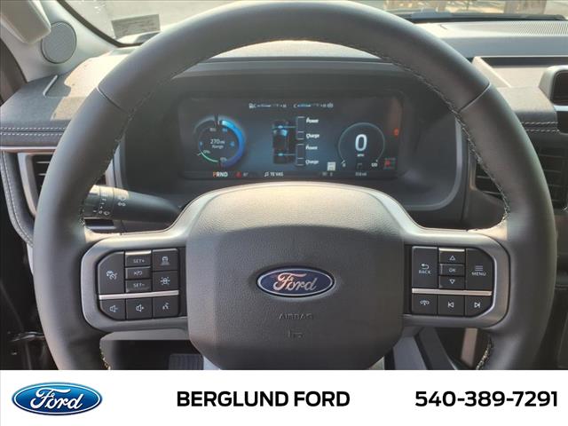 2025 Ford F-150 Lightning Flash - Photo 12
