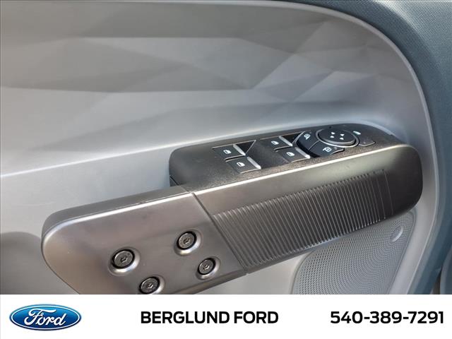 2025 Ford Maverick XL - Photo 12