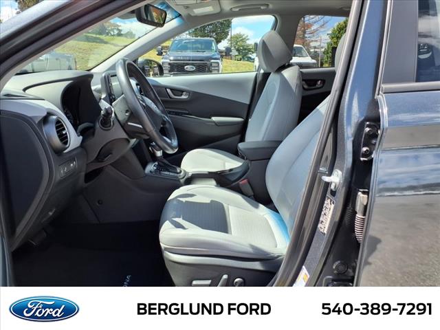 2021 Hyundai KONA Limited - Photo 12