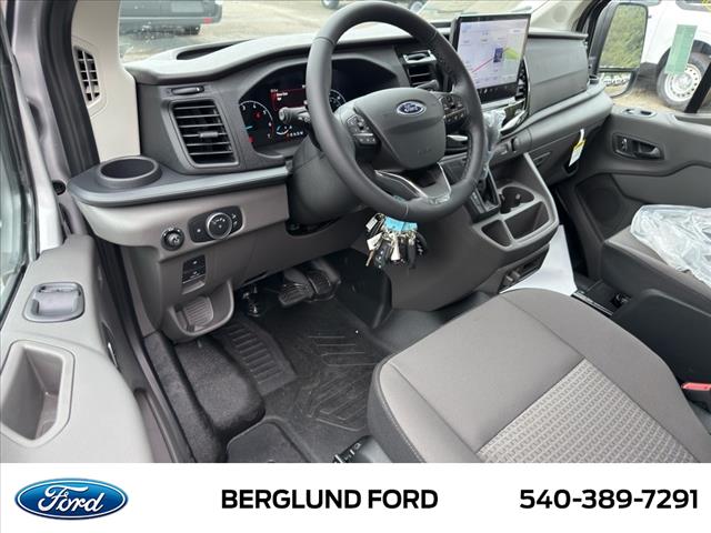 2025 Ford Transit XLT - Photo 13