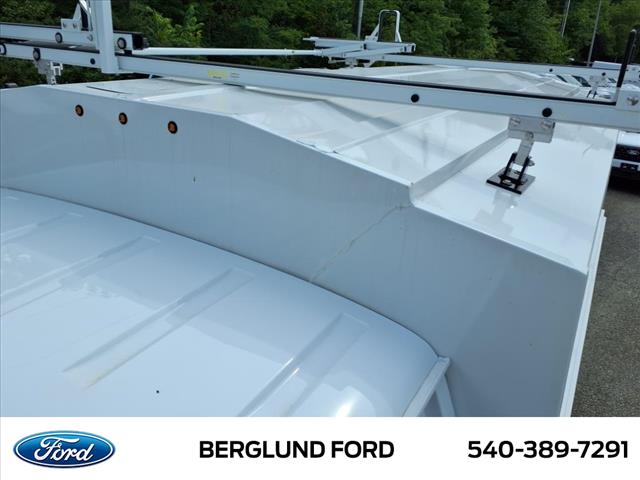 2025 Ford E-Series Base - Photo 13