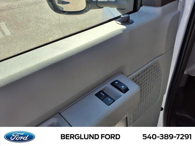 2025 Ford E-Series Base - Photo 13